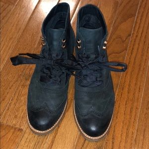 Ribbon lace up combat boot